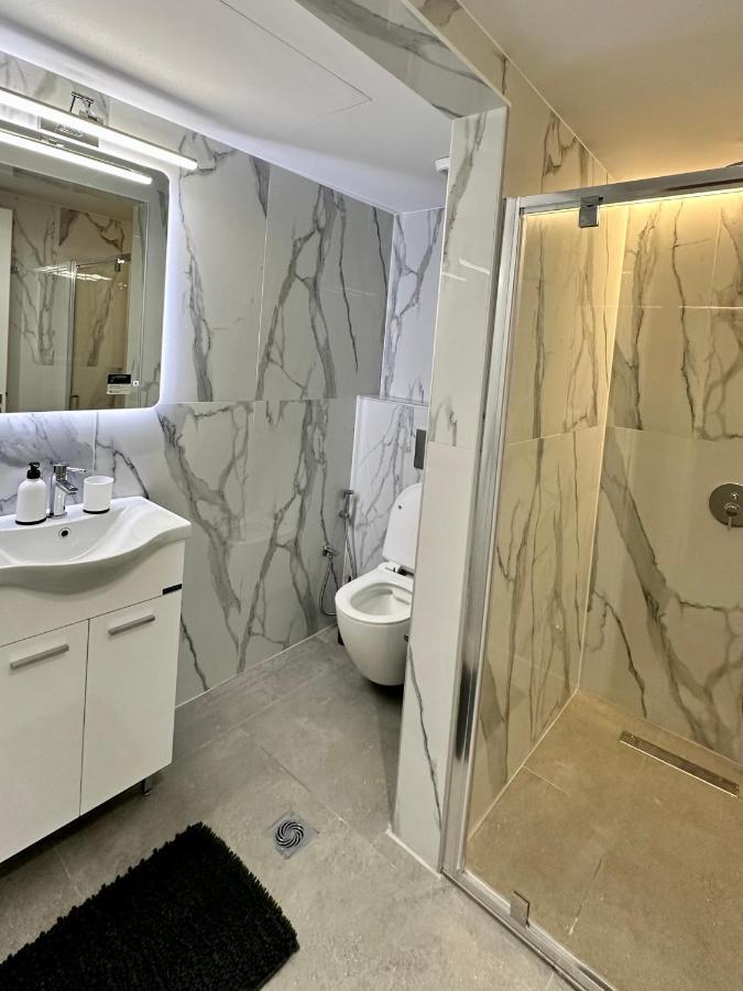 City Centre Apartment パトラ エクステリア 写真