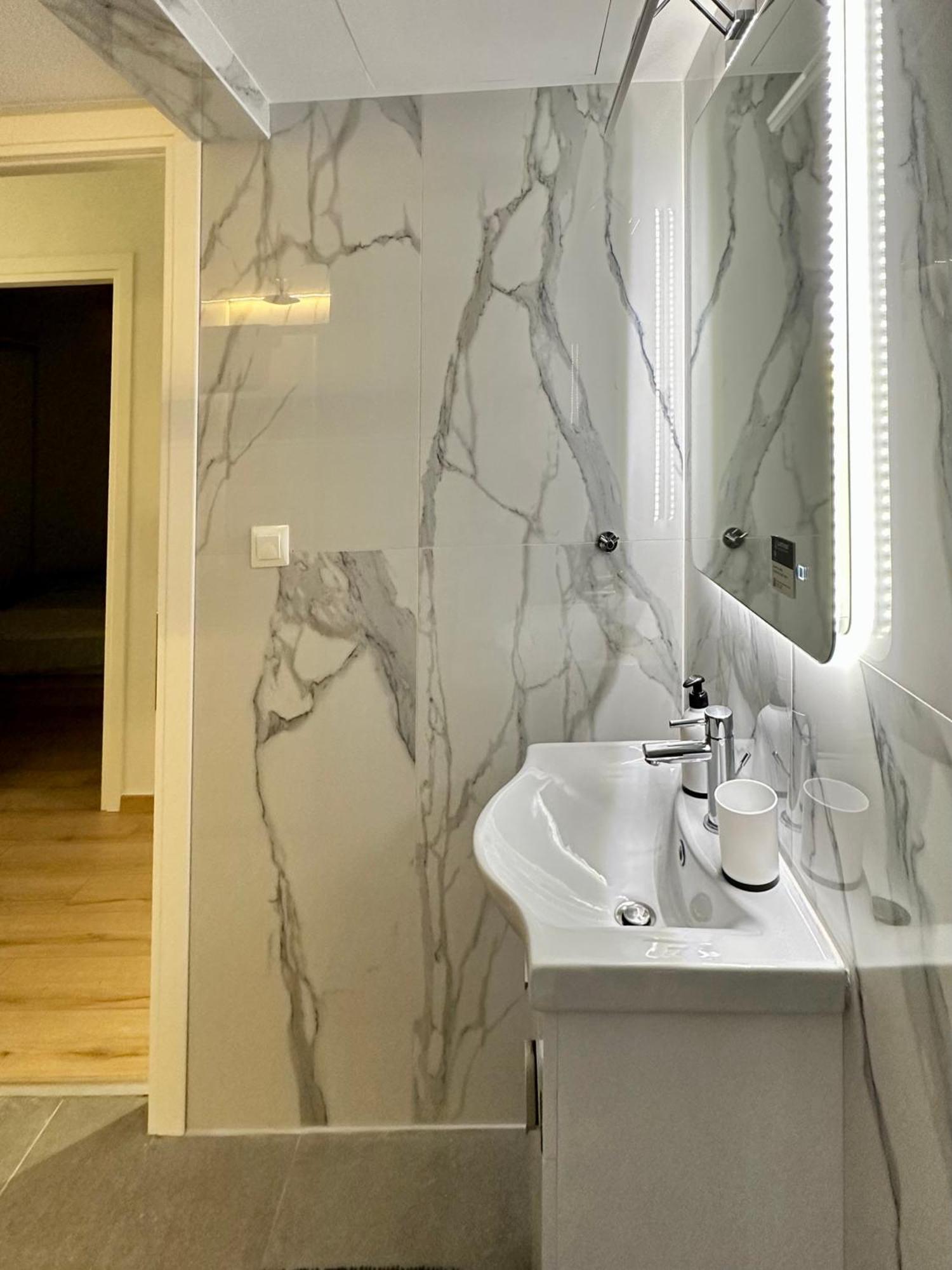 City Centre Apartment パトラ エクステリア 写真